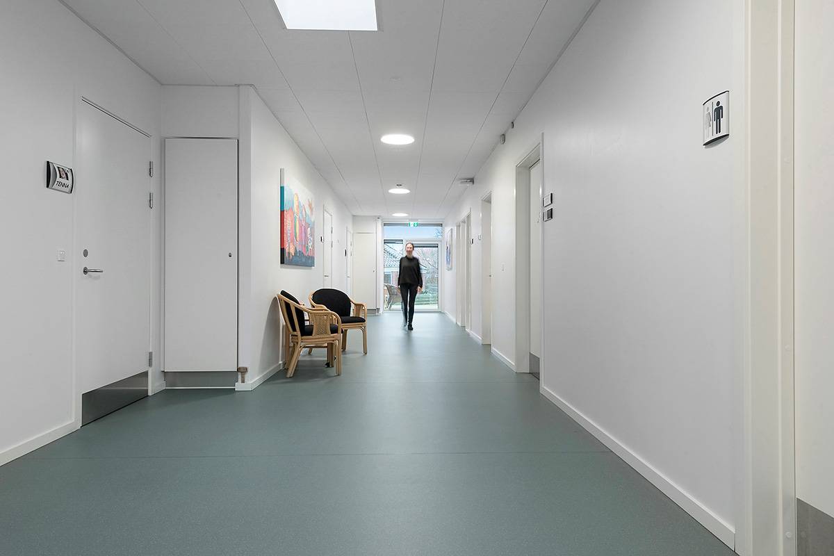 Altro Walkway™ 20  - 2 mm homogenous safety floor