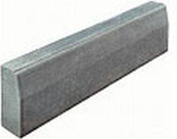 Concrete block kerb