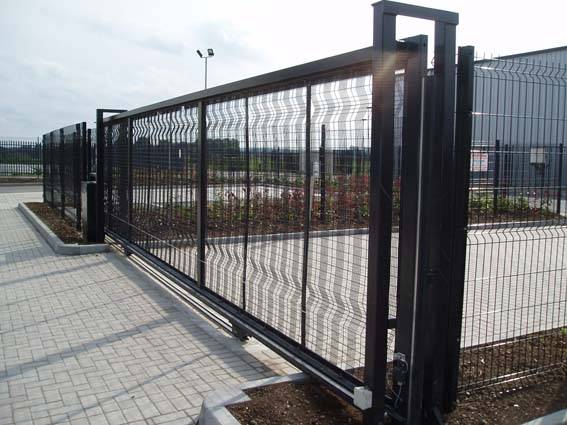 Automatic Sliding Guided Gate