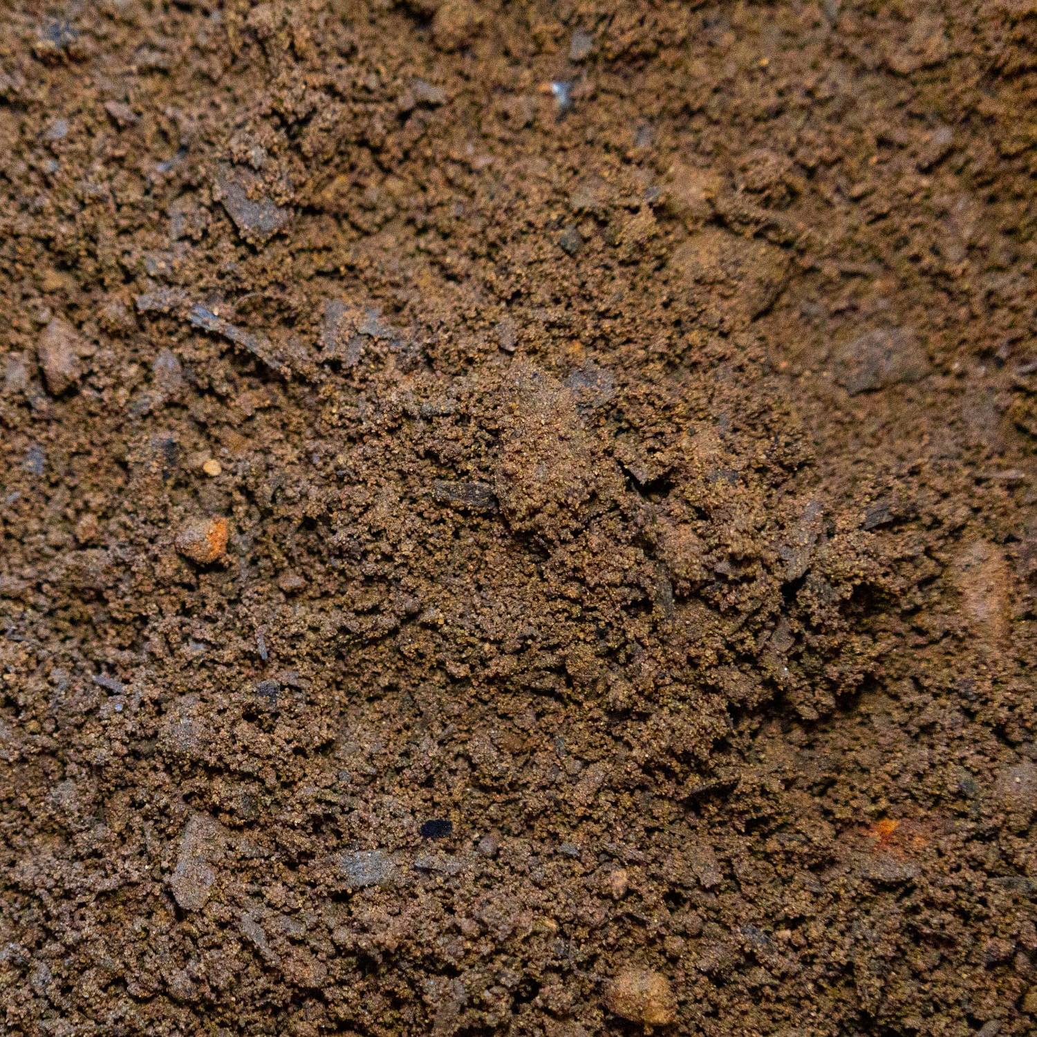 TS6 Topsoil – Manufactured BS3882 Multipurpose Topsoil