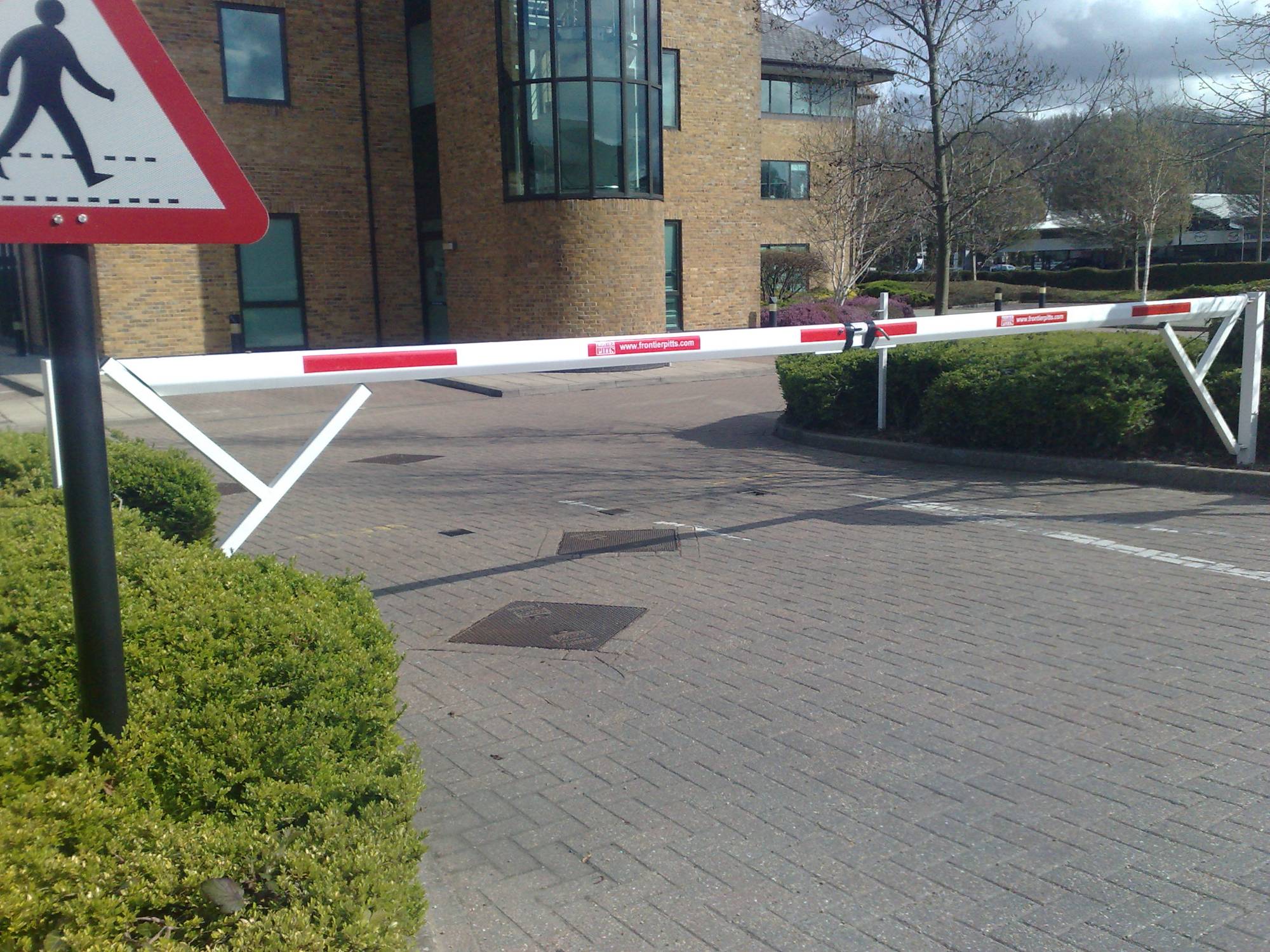 Manual Barriers - Manual Rising Arm Car Park Barrier