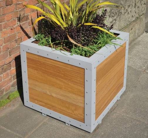 Bedlington Timber Planter With Steel Frame