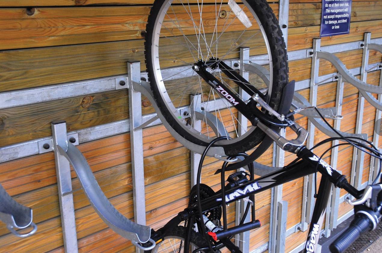 Thames Bridge Cycle Parking Stand