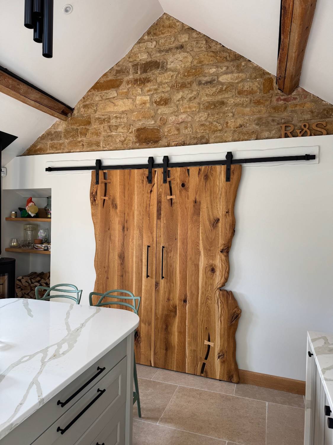 Rustic 100 - Barn-Style Sliding Door System