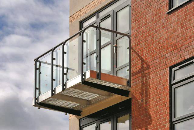 Spectrum Modular Balcony System - Curved