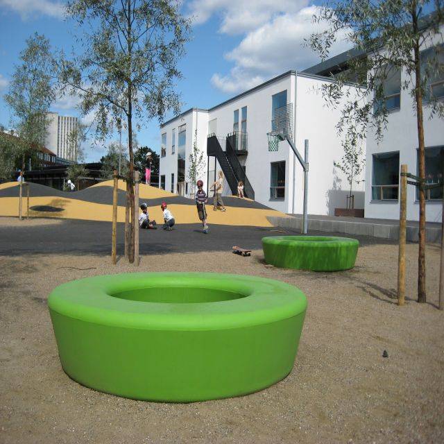 Loop Circle / Loop Light - outdoor seating