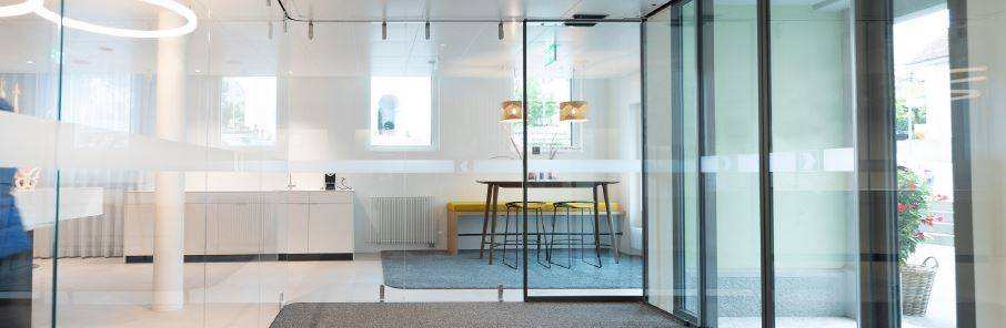 Record THERMCORD Thermally Separated Automatic Door