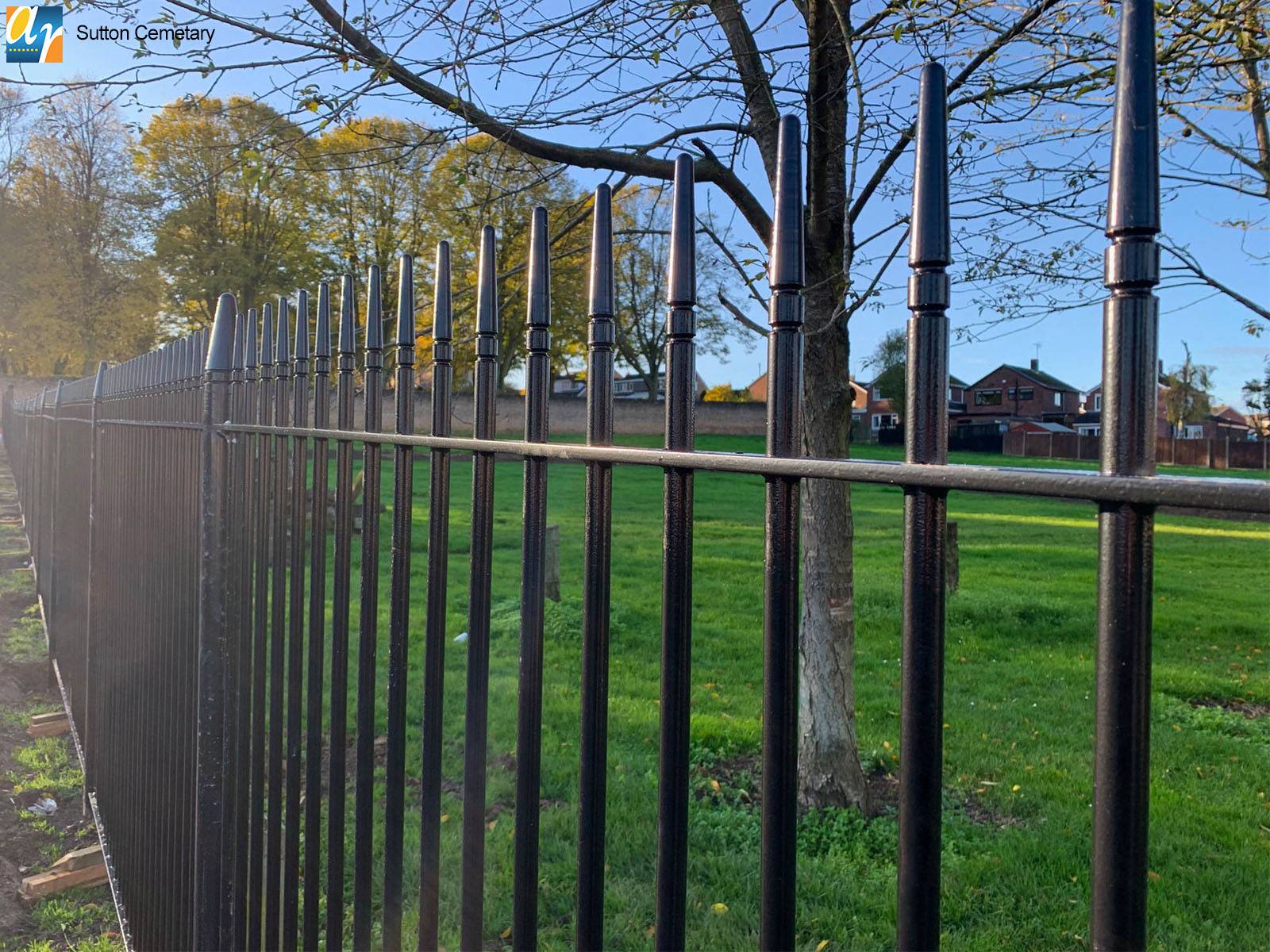 Albany Vertical Bar Steel Railings – Bespoke Decorative Finial Fencing for Residential and Public Spaces