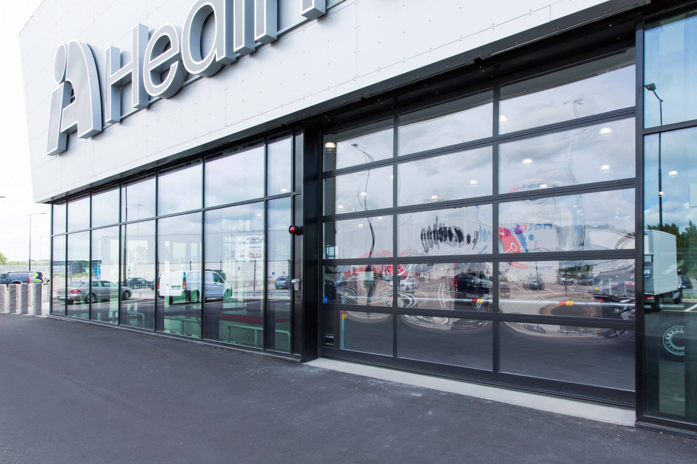 Crawford OH1042FG Fully Glazed Overhead Industrial Door - Overhead Sectional Door