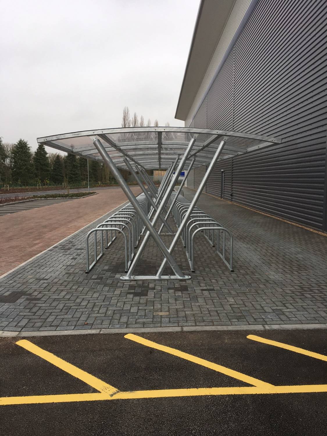 IAE Banbury XL Cycle Shelter