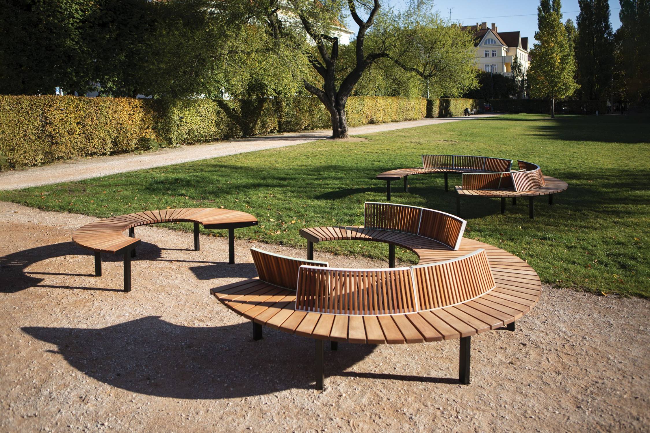 Lago Bench - Outdoor Seating/ Benches