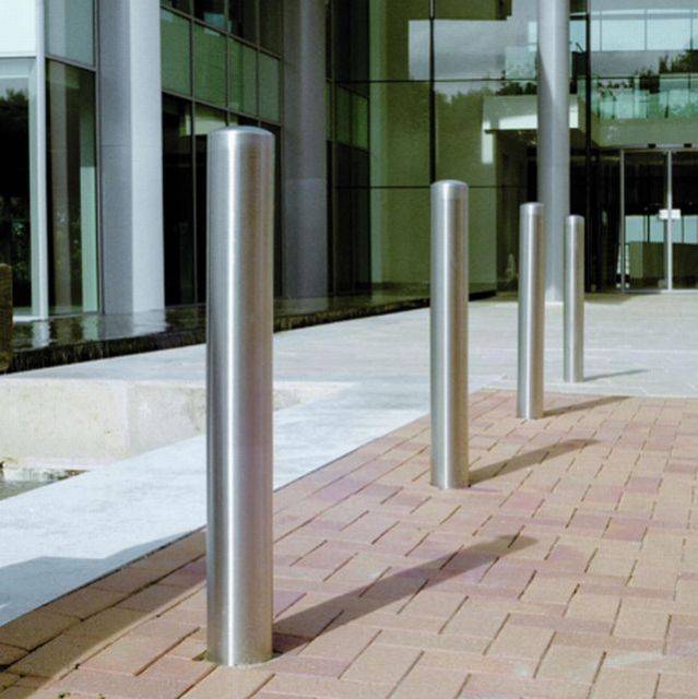 RS001 Stainless Steel Bollard