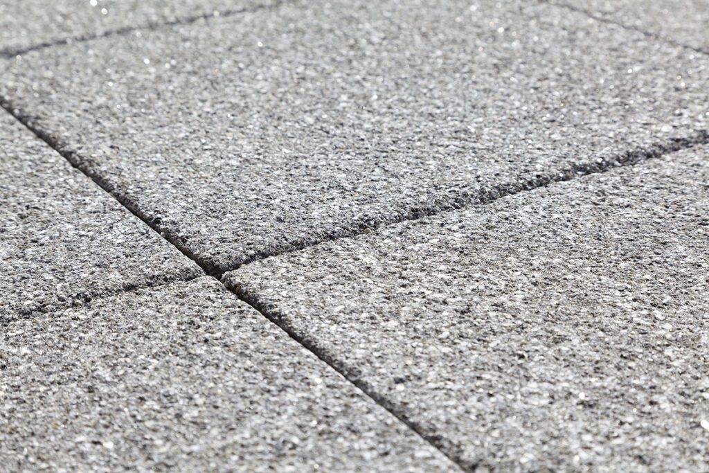 Fiamma Flagstone - Premium flamed effect, granite aggregate