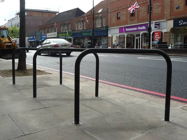 Sheffield Carbon Steel Cycle Stand