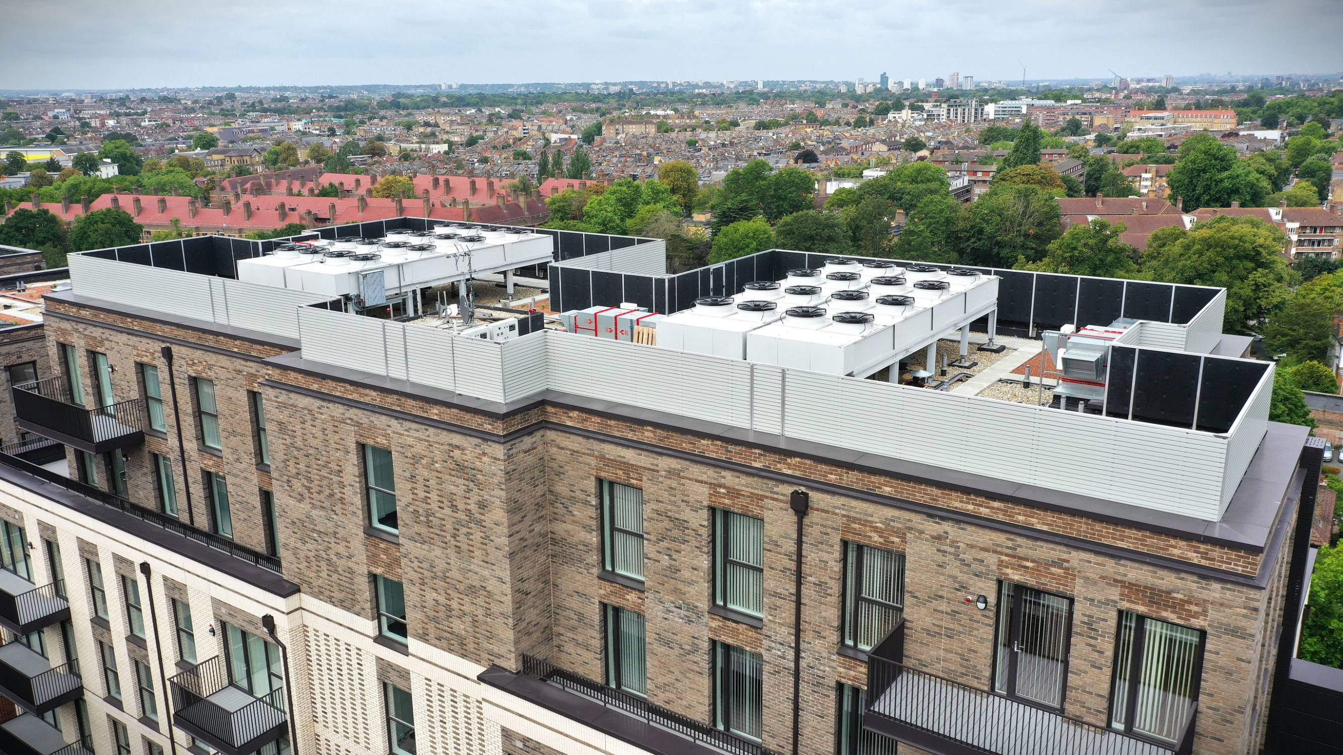 Parascreen - Parapet Fixed Screen System