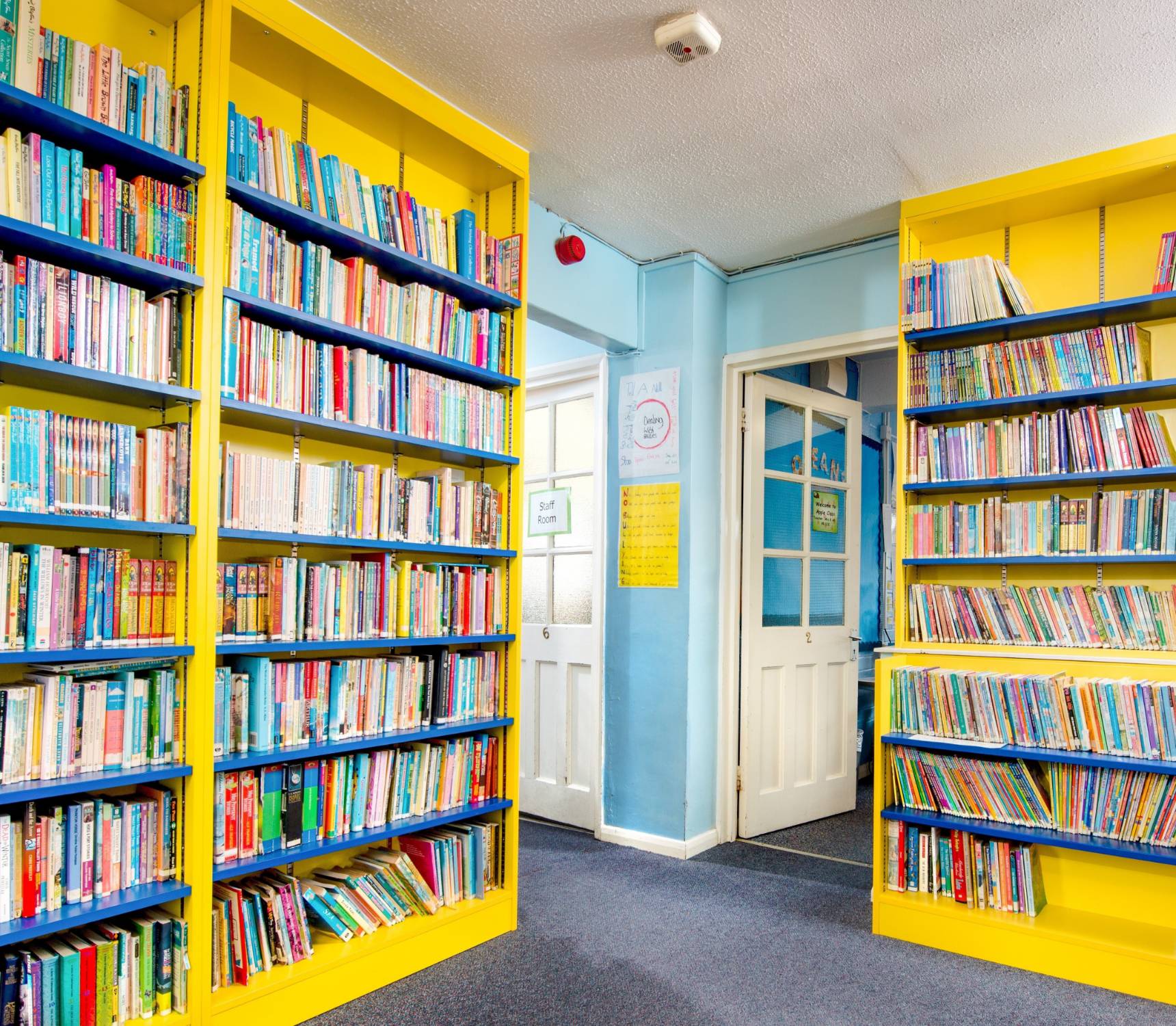 Bookcase - Fitted Storage Unit, Horizontal Shelves