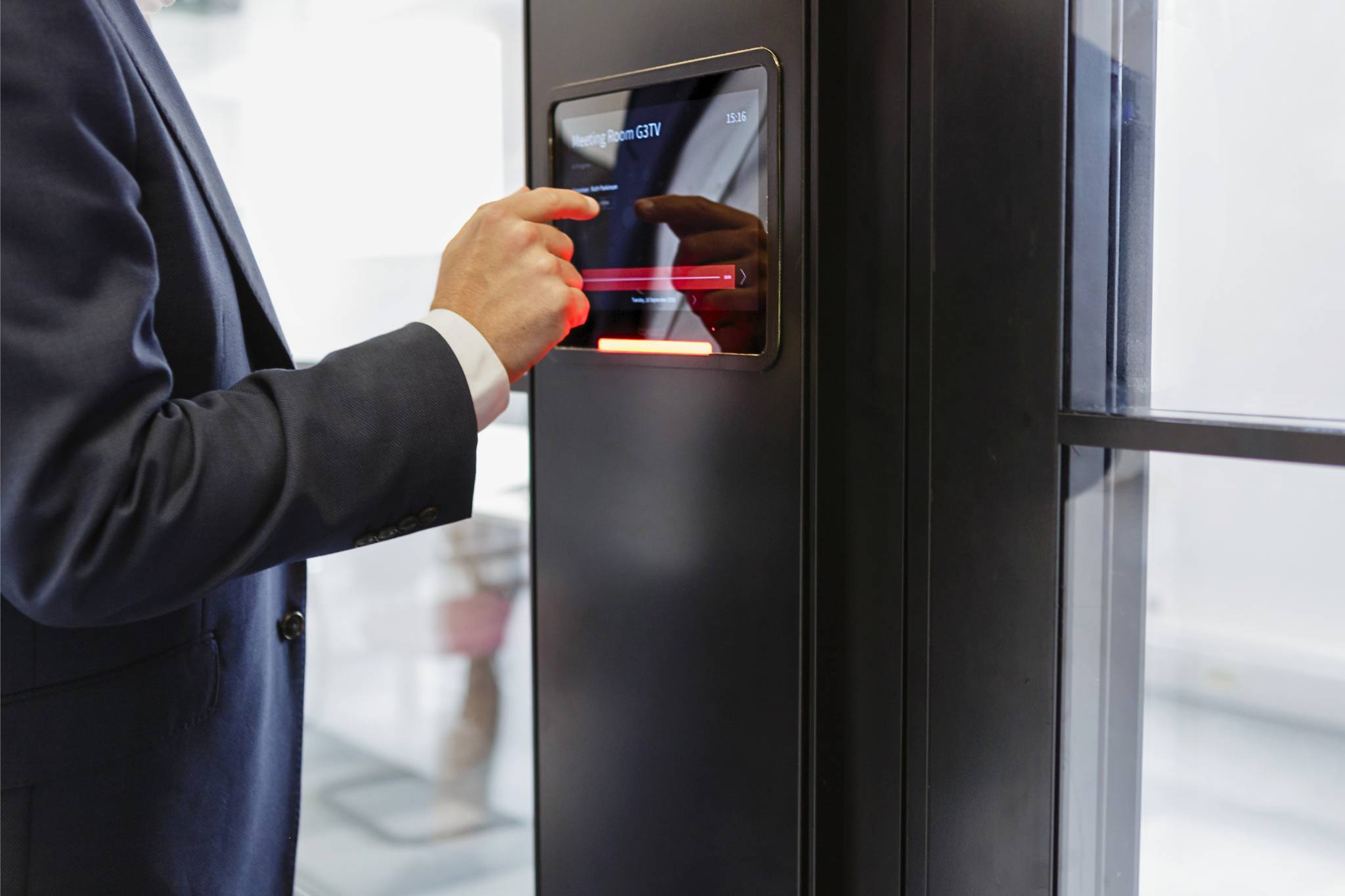 Revolution 54, 100 mm Tech Panel - Media Walls