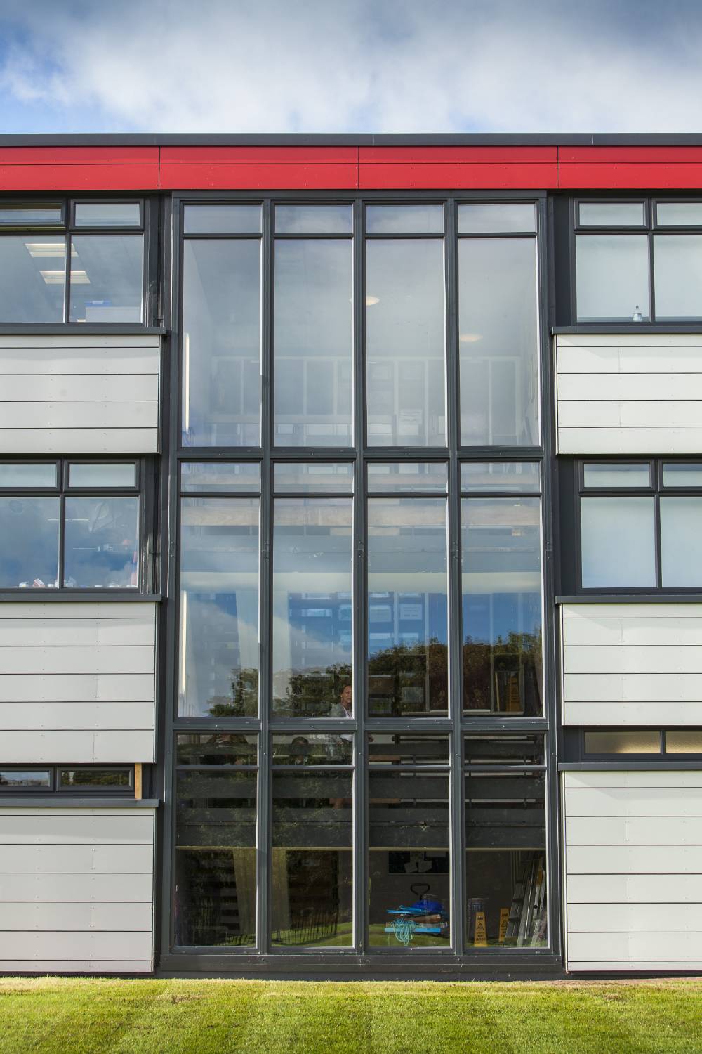 Aluminium Curtain Walling System (Fully Capped with PVC-u) - Aluminium Curtain Wall System