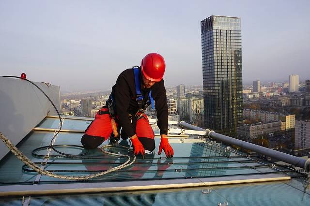 Roof and Gutter De-icing