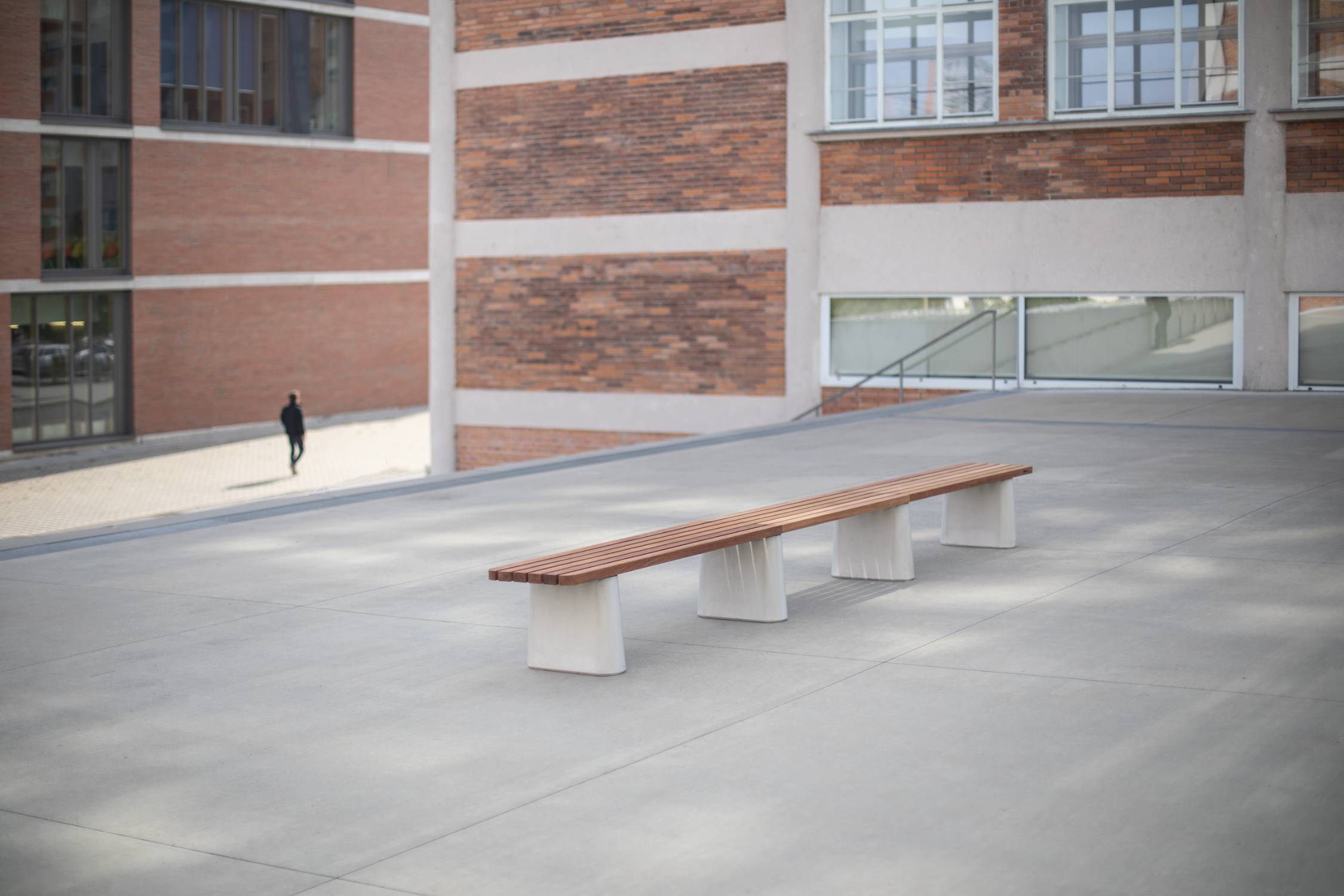 Reforma Bench - Outdoor Seating/ Benches