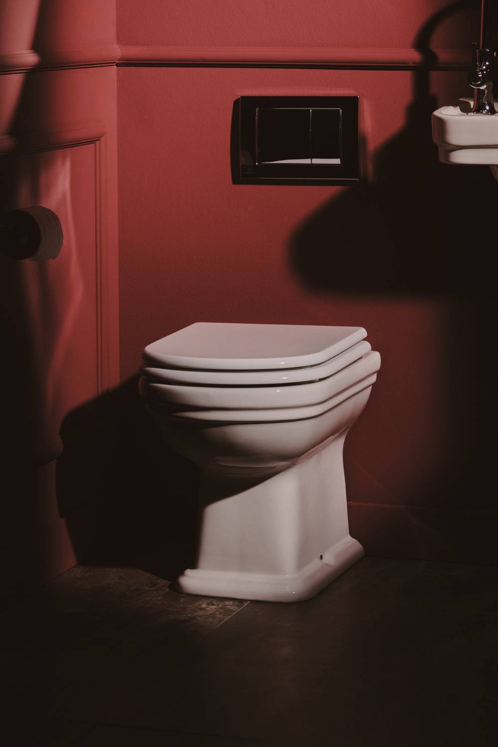 Ideal Standard Calla back to wall toilet bowl with horizontal outlet 