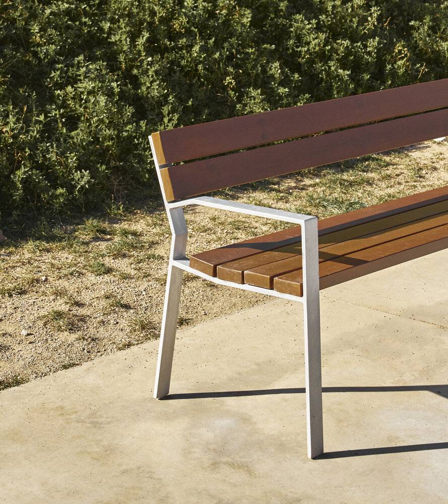 Harpo | Bench - Street furniture