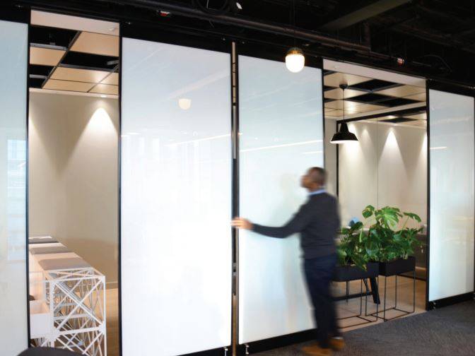 Type Float - Gliding Wall Panels