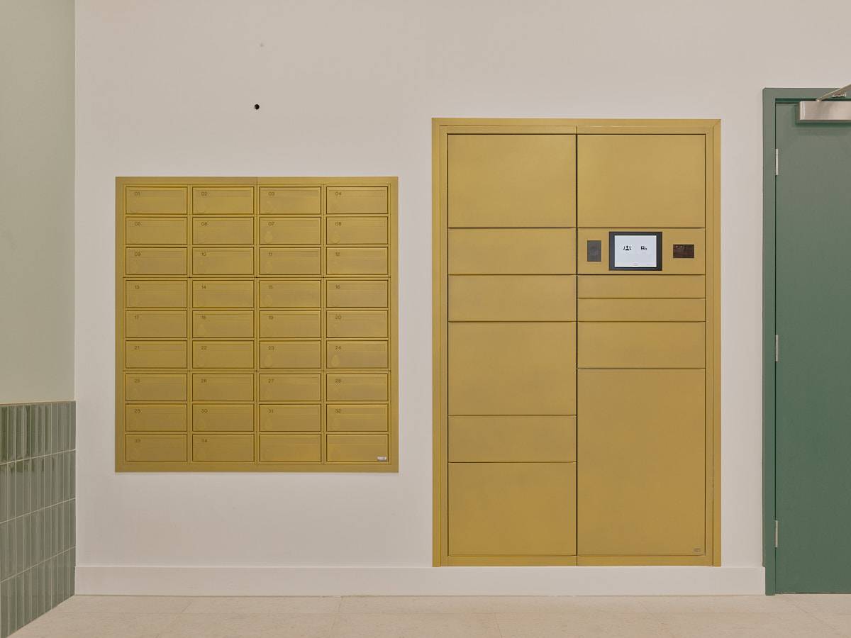 myRENZbox Modula Control Module - Intelligent Smart Parcel Boxes - Smart Parcel Boxes - myRENZbox