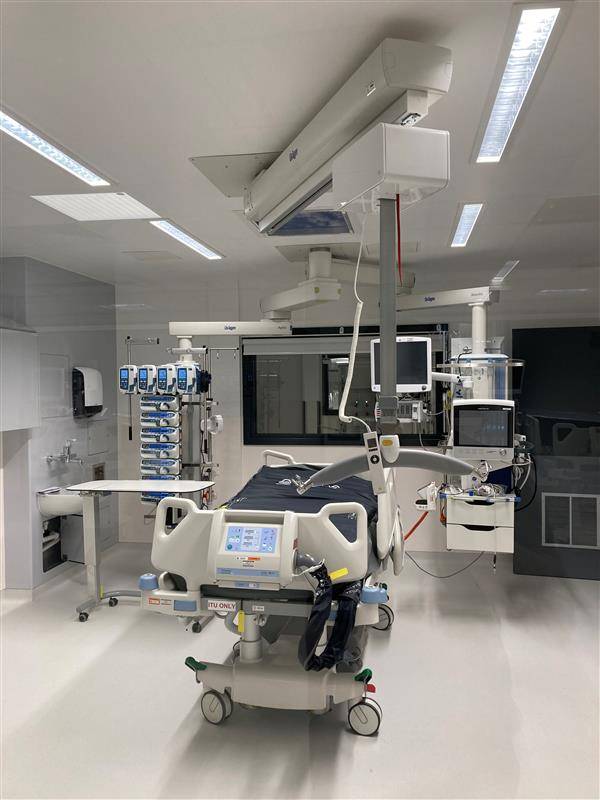 Draeger Ambia® with Hoist Pendant - Medical Supply Unit