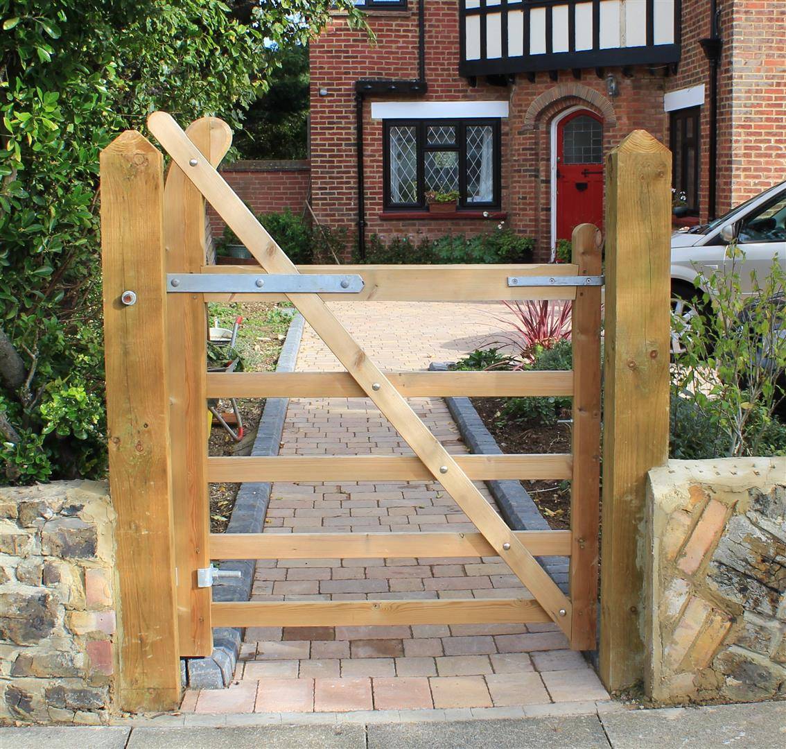 Entrance Gates - Timber Gate