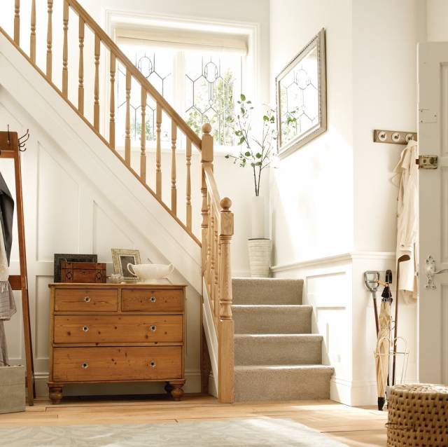 Trademark White Oak Indoor Stair Balustrade