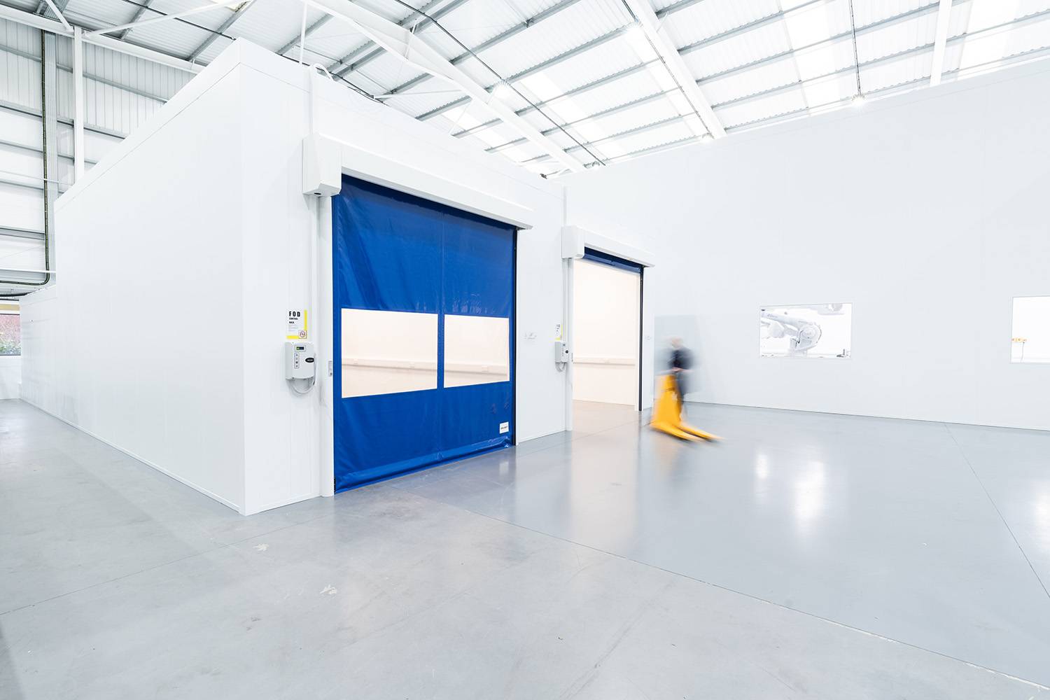 ASSA ABLOY HS7040 Interior High Speed Door - High Speed Door
