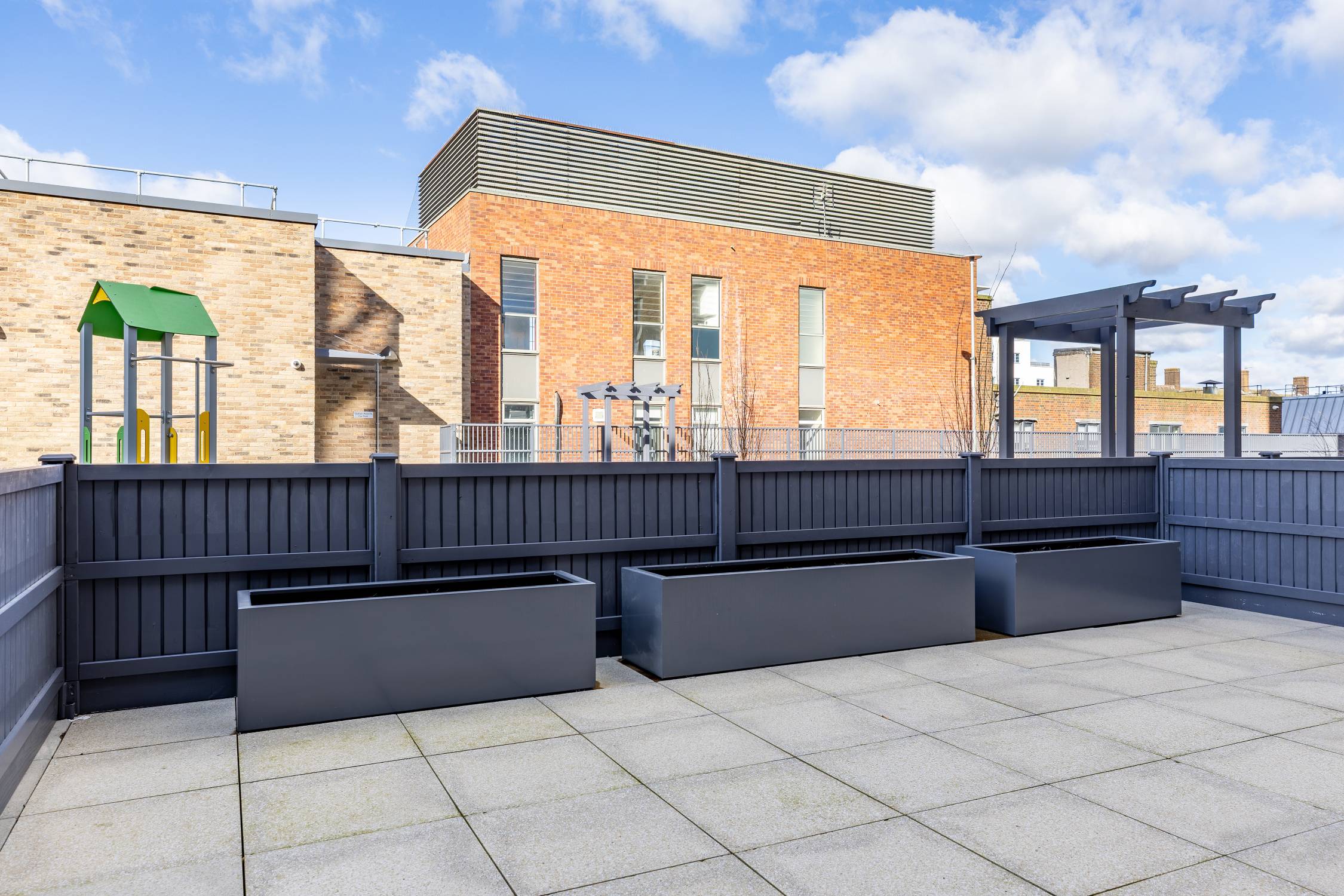 Malford Planter MPL204