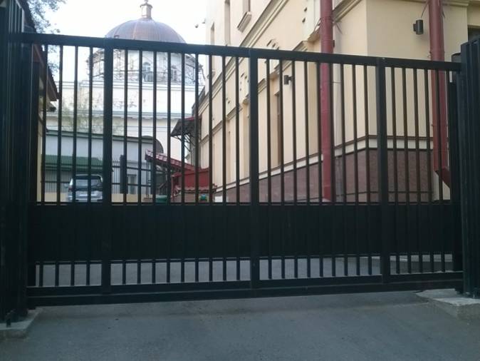 CSG 10140 Crash Tested Cantilevered Sliding Security Gate HVM - Security Gate