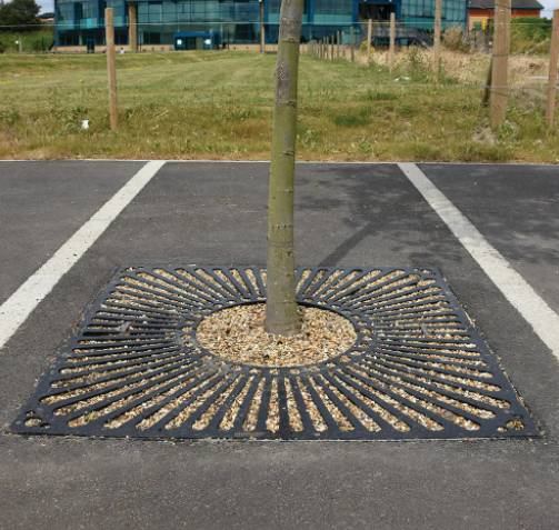 Cast Iron Sunburst Tree Grille