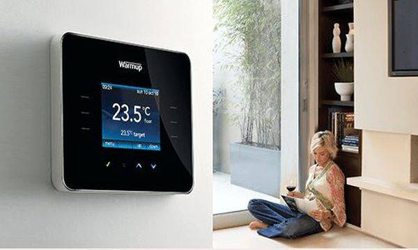 3iE™ Energy-Monitor Thermostat