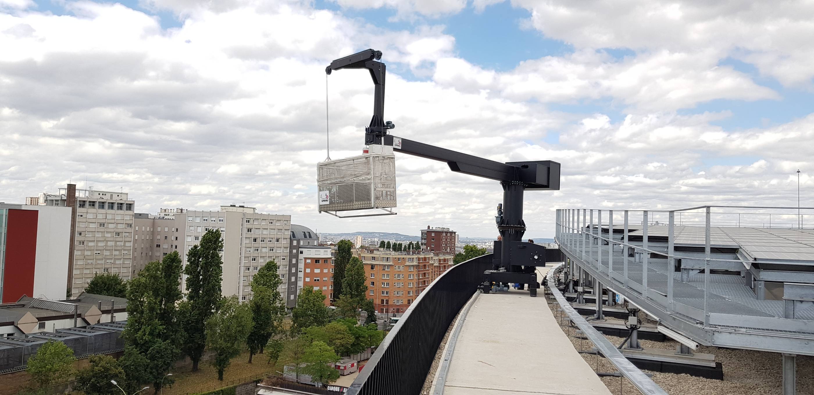 BMU - Building Maintenance Unit - Facade Access Equipment