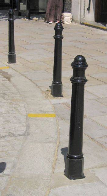 Hammersmith Bollard