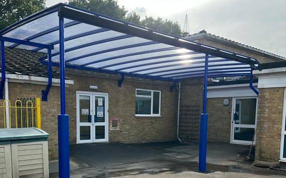 Winterbourne Wall Attached Shelter