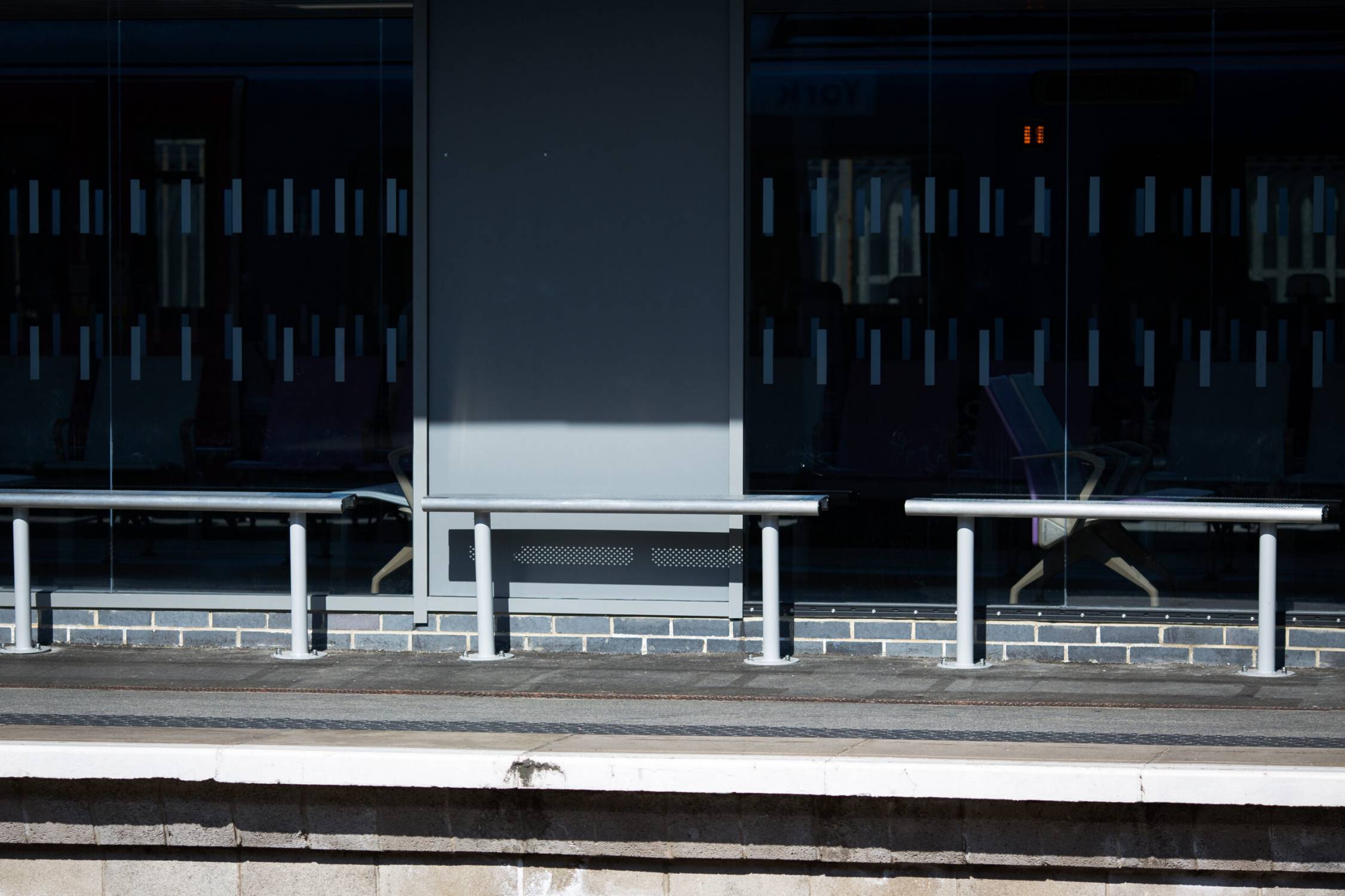 Stainless Steel Perch Bench - Voltan - Benches