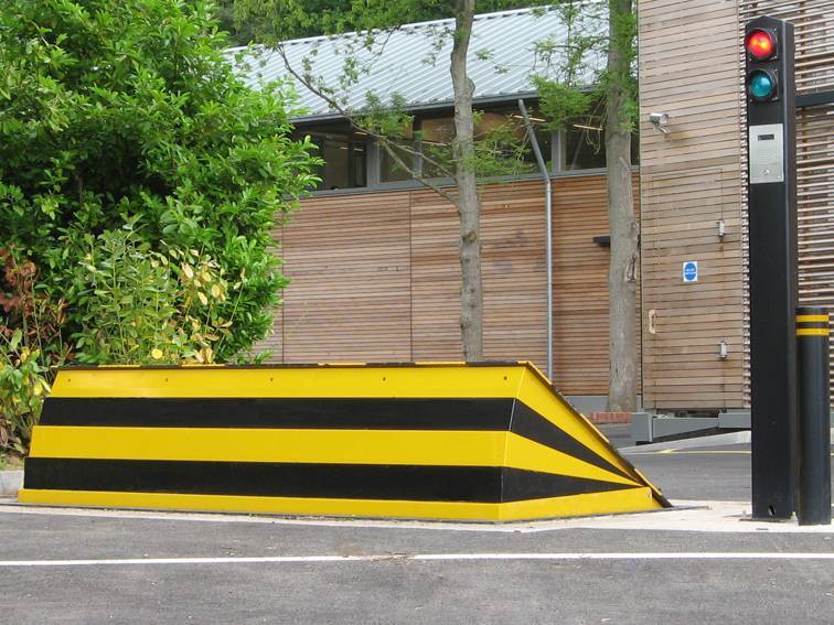 Cova RoadBlocker 50S -  Crash Tested Shallow Depth Road Blocker HVM - Security Road Blocker