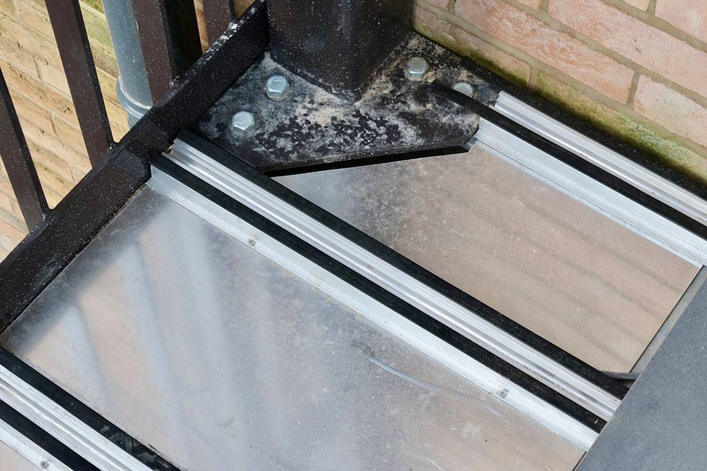 BalcaSmart® Rail Paving System - Non-combustible - Non-Combustible Balcony Paving System