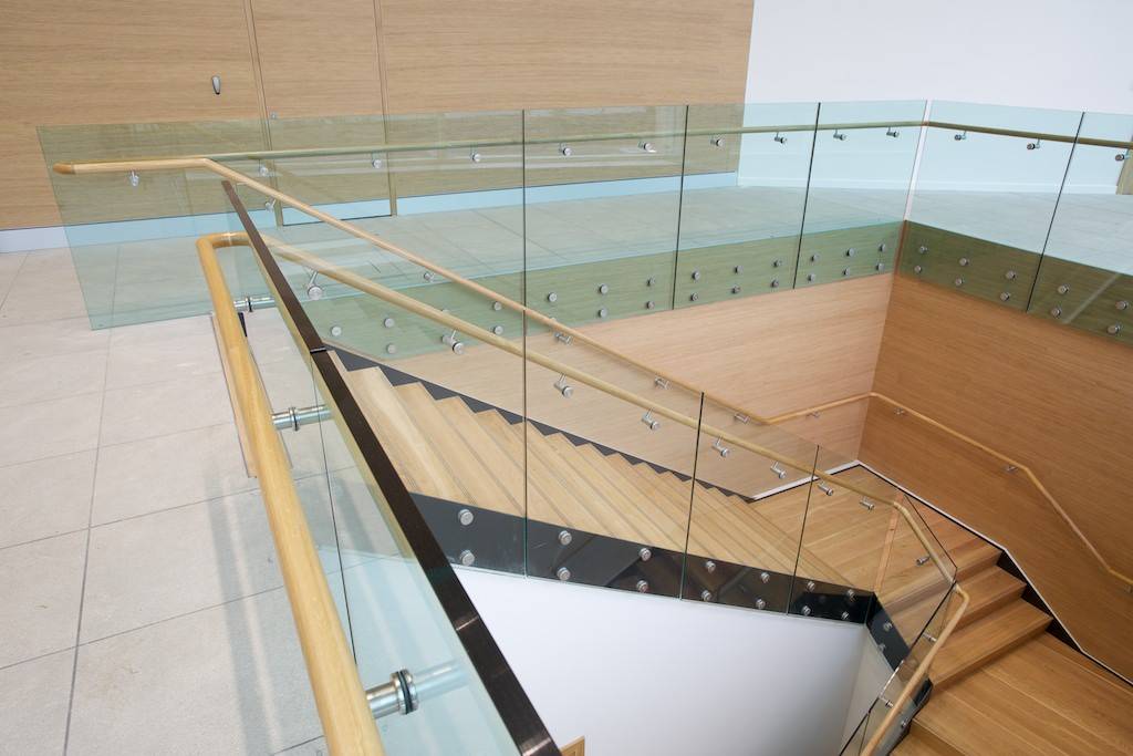 Frameless Glass Balustrade System with Point Fix - Vista V512