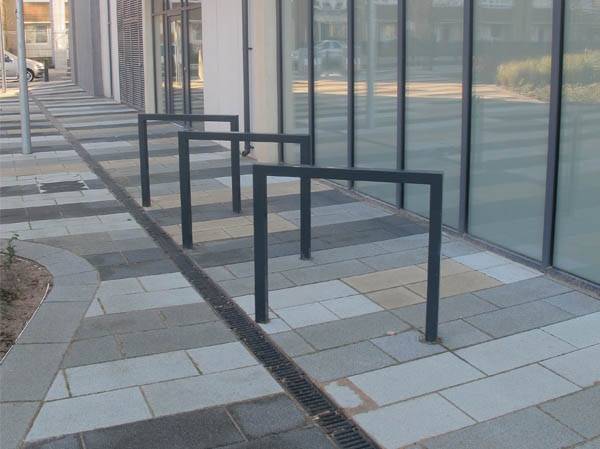Thetford Carbon Steel Cycle Stand