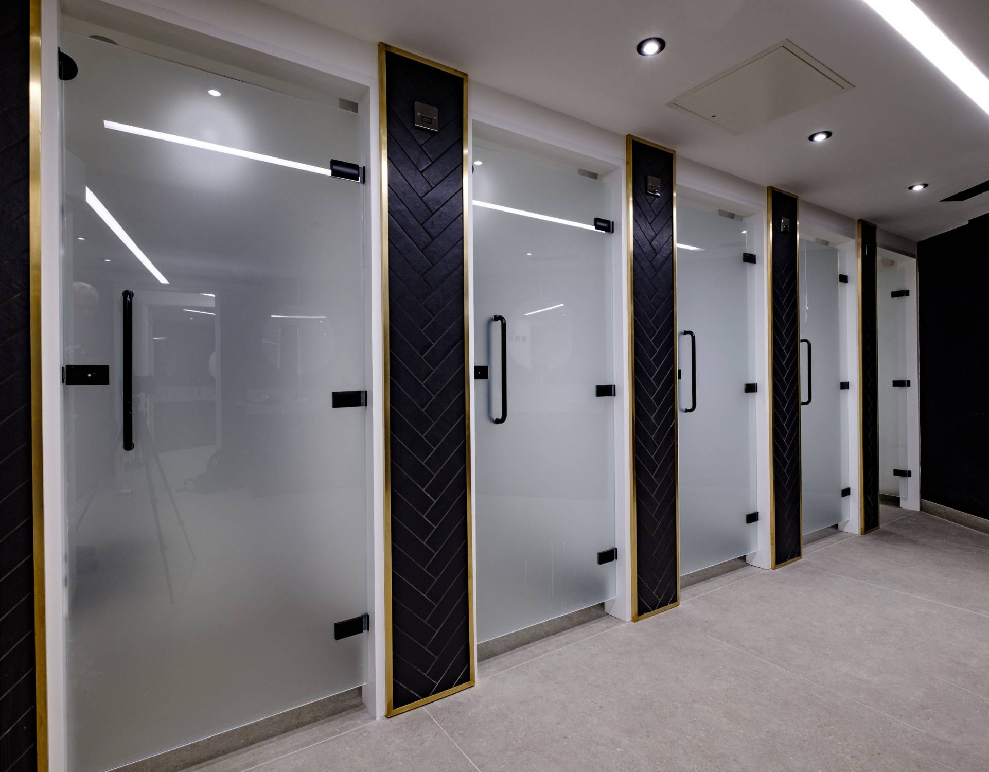 Luminoso Glass Cubicles - Shower cubicles