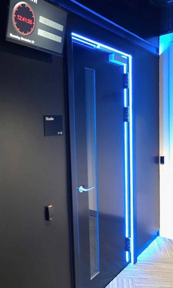 M52 Door