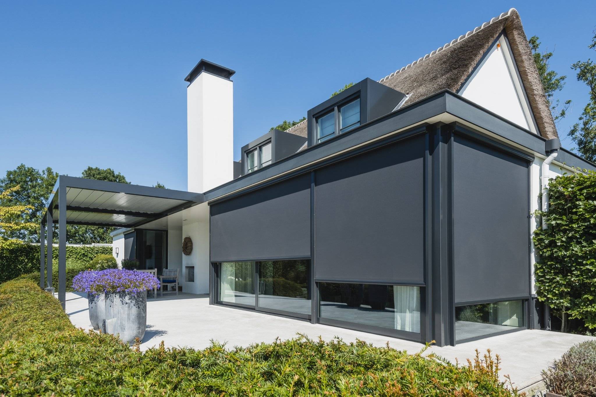 Solar Shading External Roller Blind Fixscreen® - Screen Roller Blind