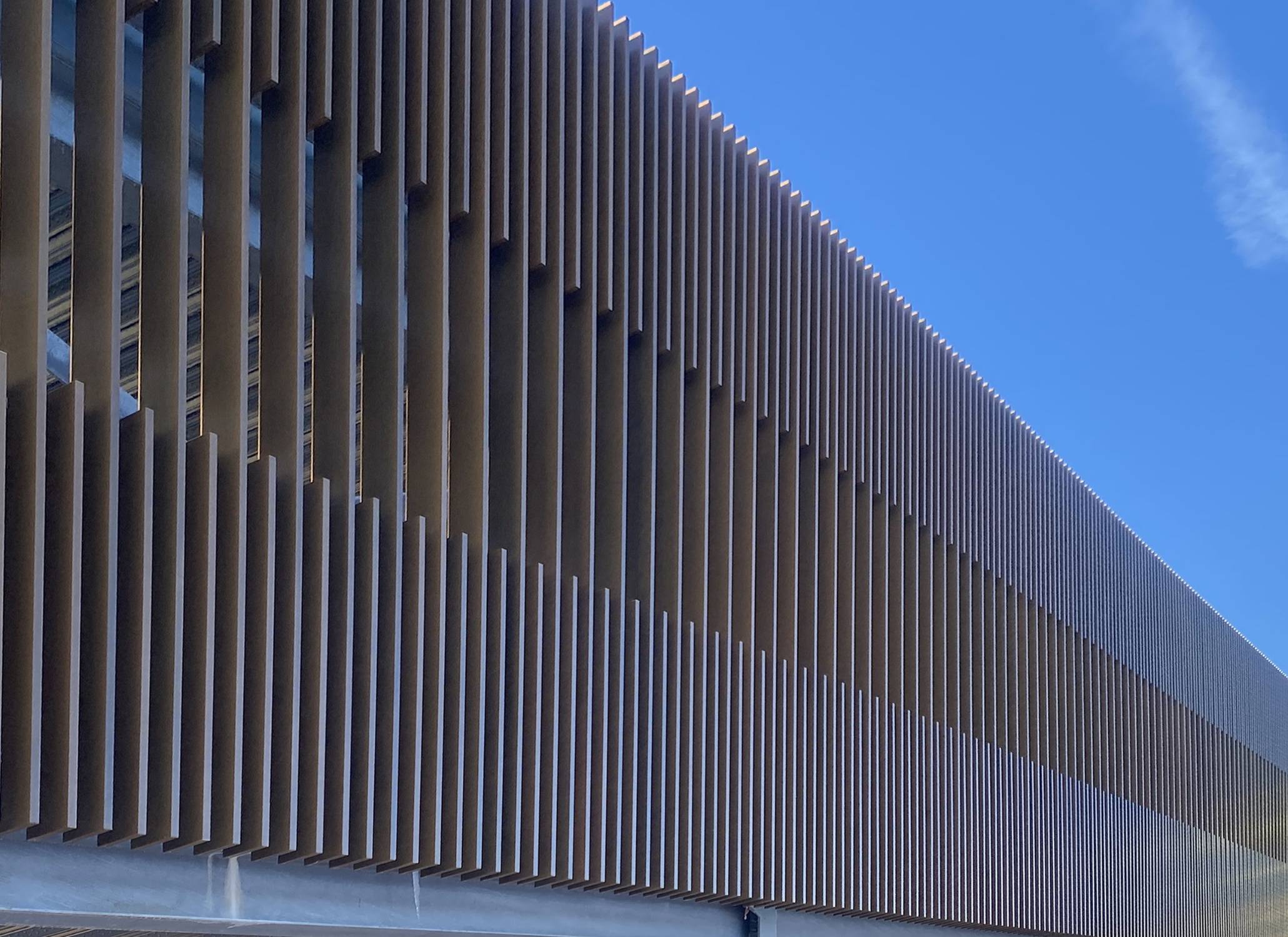 MSCP (Car Parks) Continuous Aluminium  Brise Soleil  / Façade Fin System - Cubic