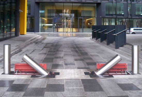 PAS 68 HVM Automatic Rising Terra Quantum Bollard – 7.5t at 30 mph - Side folding HVM Rising Bollard