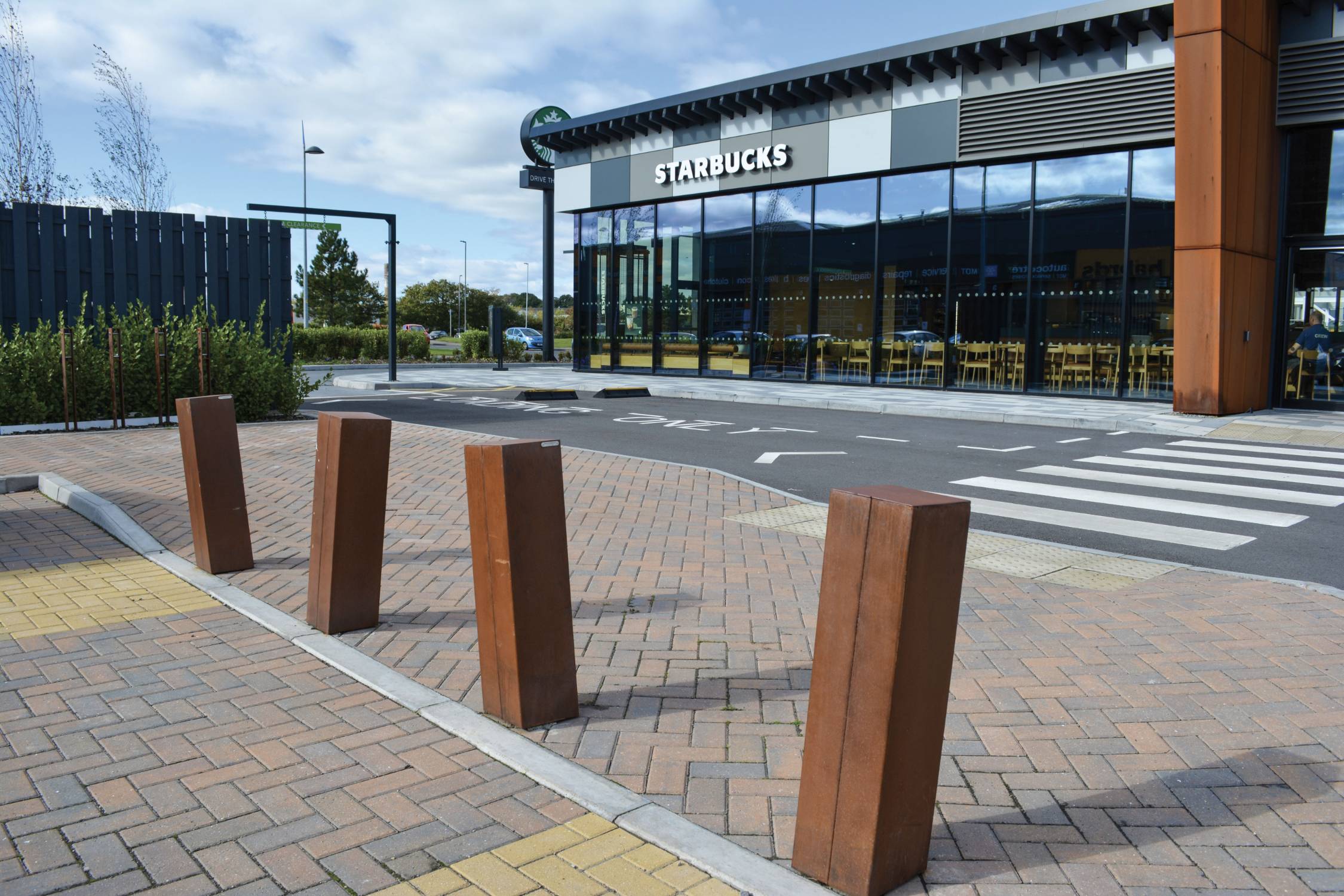 Hesperia Bollard